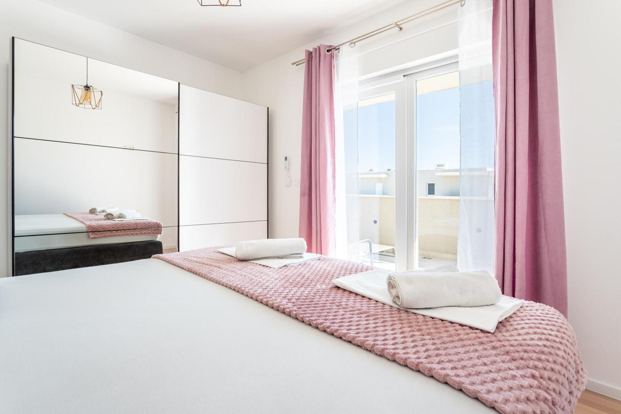 New Luxury 3-Bedroom Penthouse With Huge Terrace スプリト エクステリア 写真