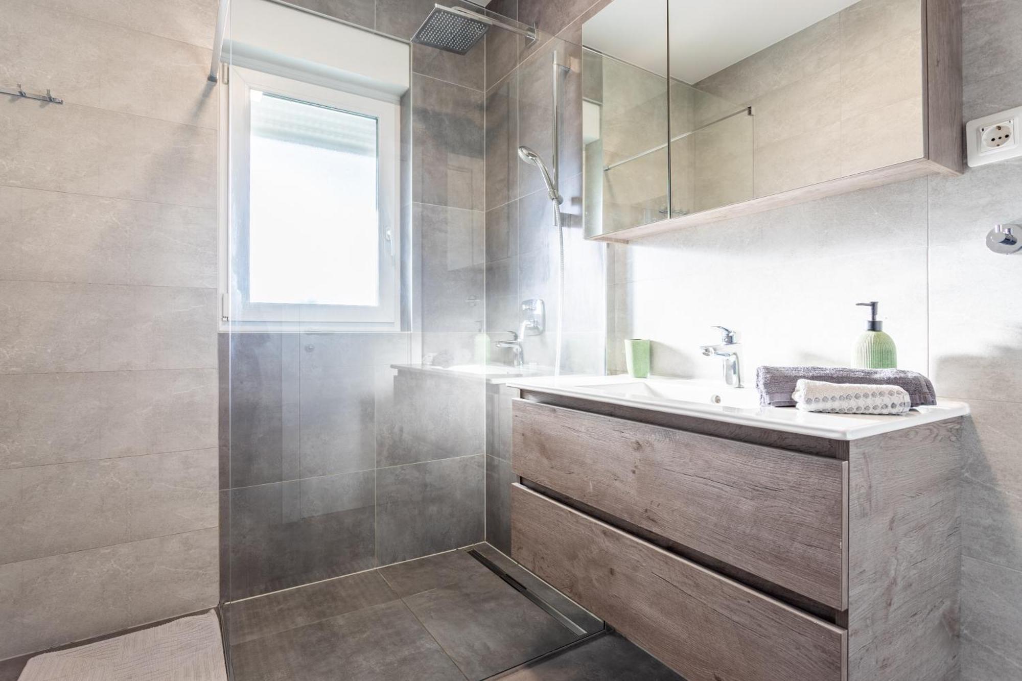 New Luxury 3-Bedroom Penthouse With Huge Terrace スプリト エクステリア 写真